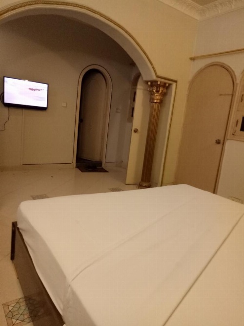 Motel525 Near Agha khan & liaqat National Hospital image 24