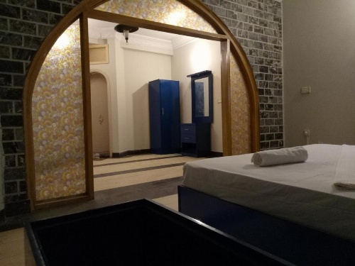Motel525 Near Agha khan & liaqat National Hospital image 37